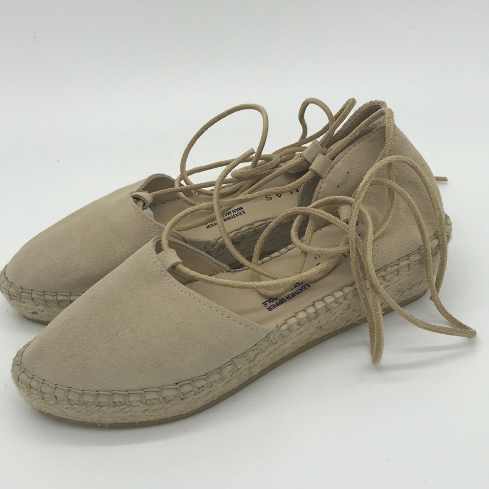 New! FABIOLA'S - Suade Ankle Strap Shoes Size 6